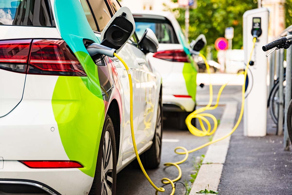 charging-battery-of-an-electric-car-in-city-2023-11-27-05-35-36-utc